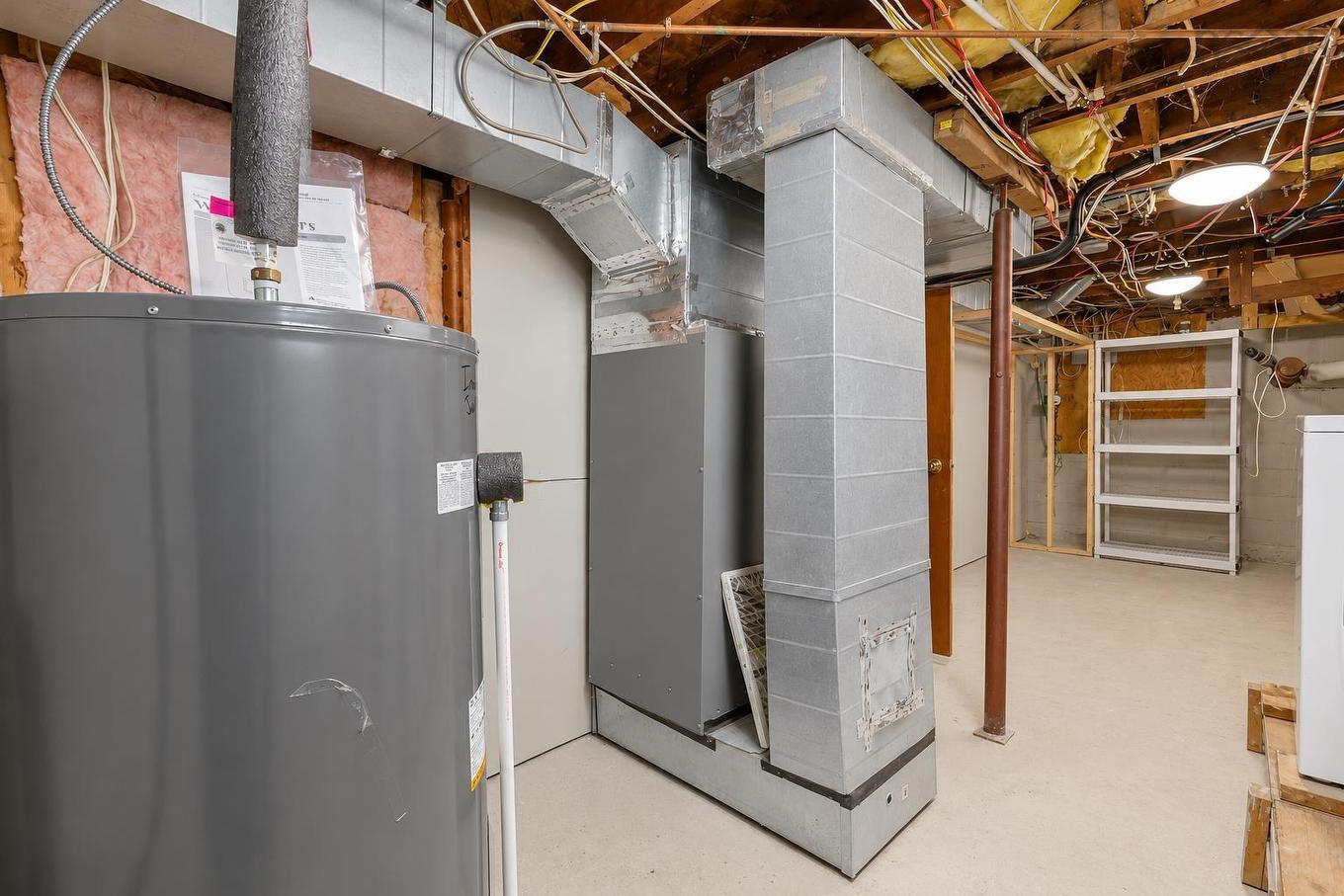 33 Richmond Street, Sydney, NS - Indoor Photo Showing Basement