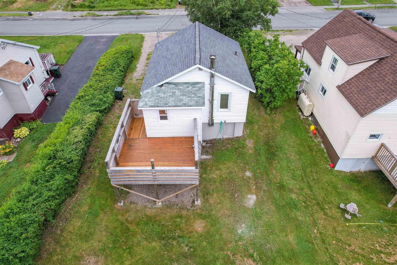33 Richmond Street, Sydney, NS - Outdoor