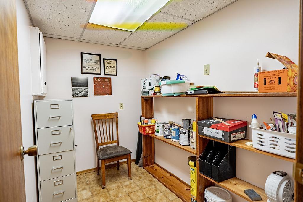 4600 Mapleward Rd., Thunder Bay, ON - Indoor