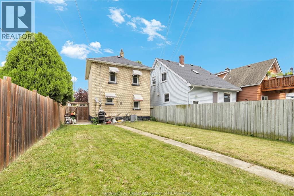 1451 Henry Ford Centre Drive, Windsor, ON - Outdoor