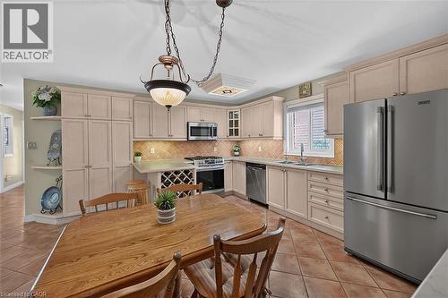 25 Eric Burke Court, Hamilton, ON - Indoor