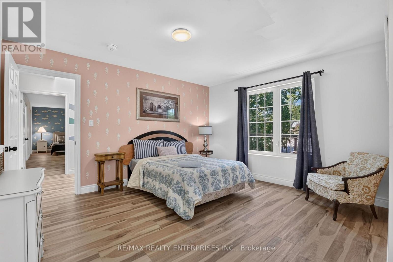 664 King Street, Port Colborne, ON - Indoor Photo Showing Bedroom