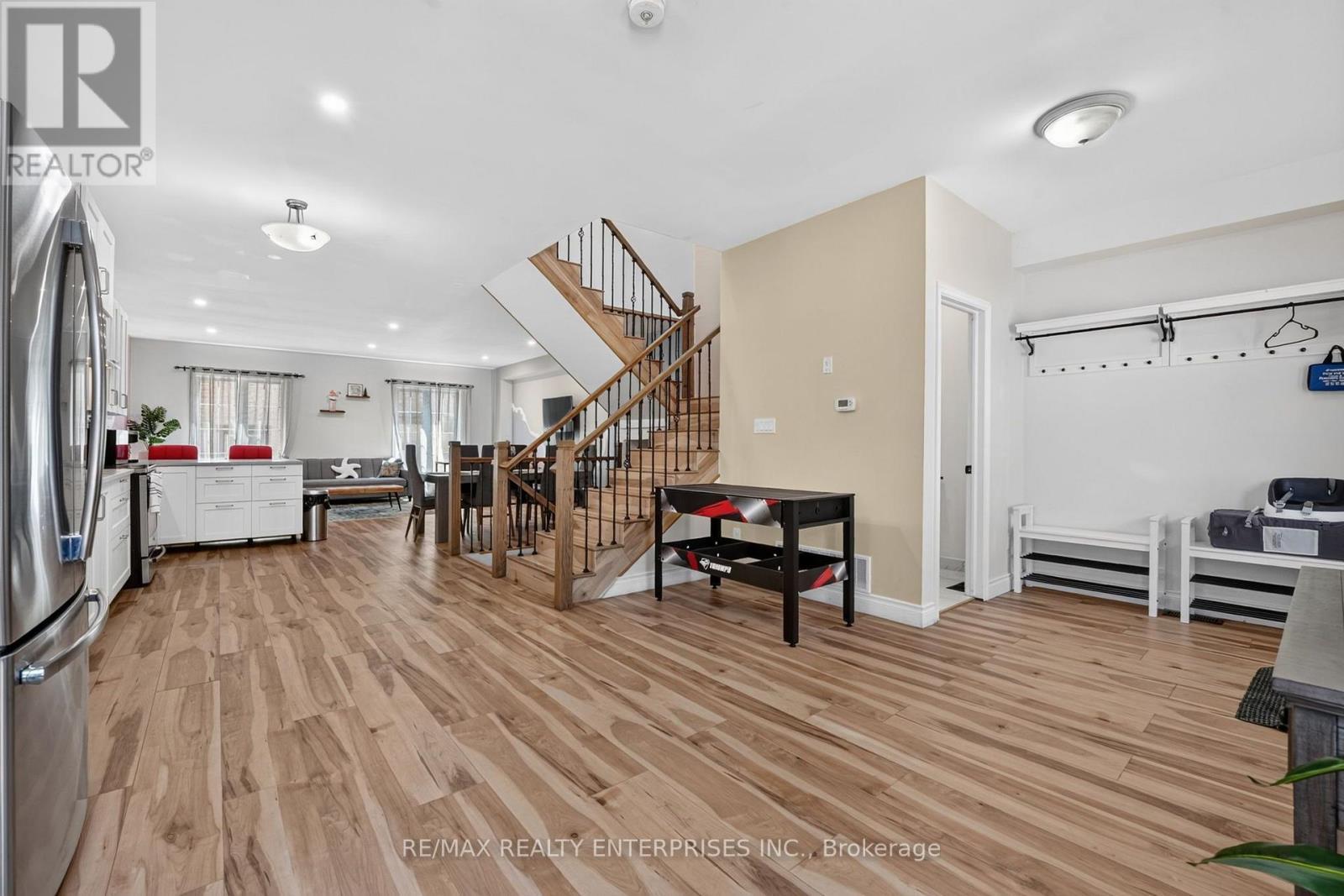 664 King Street, Port Colborne, ON - Indoor