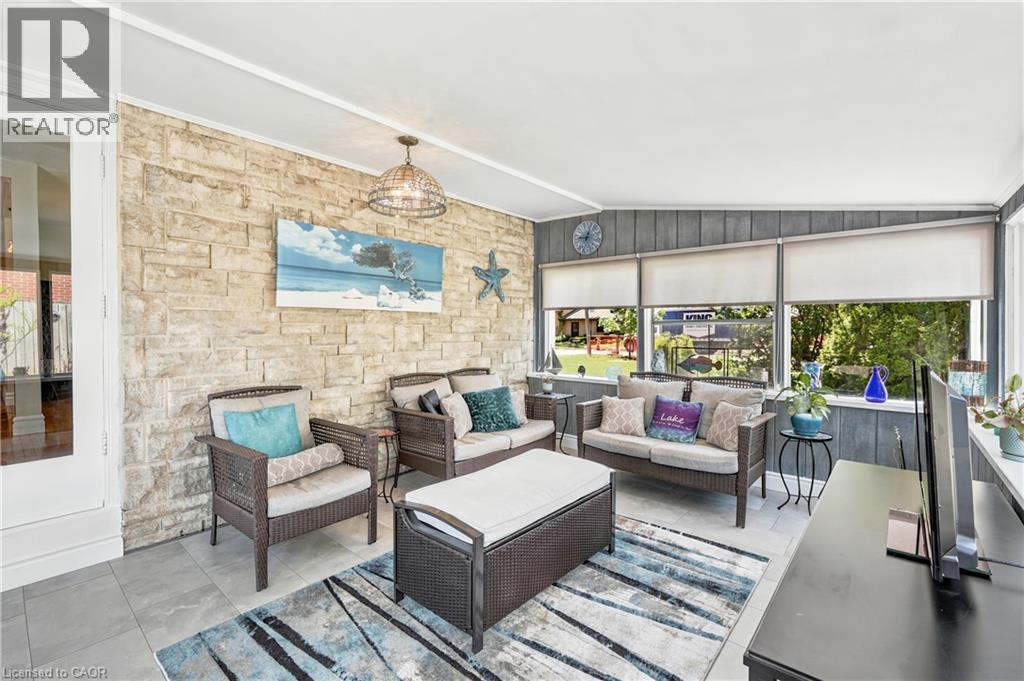 937 Park Avenue W, Burlington, ON - Outdoor With Deck Patio Veranda With Exterior
