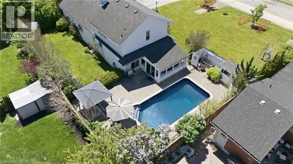 937 Park Avenue W, Burlington, ON - Outdoor With In Ground Pool With Deck Patio Veranda With View