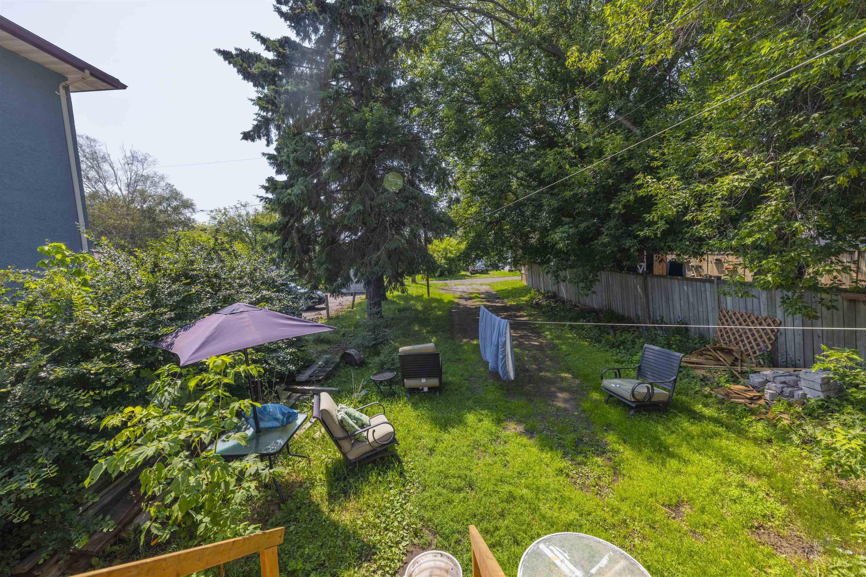 476 Brock Street E, Thunder Bay, ON - Outdoor With Backyard