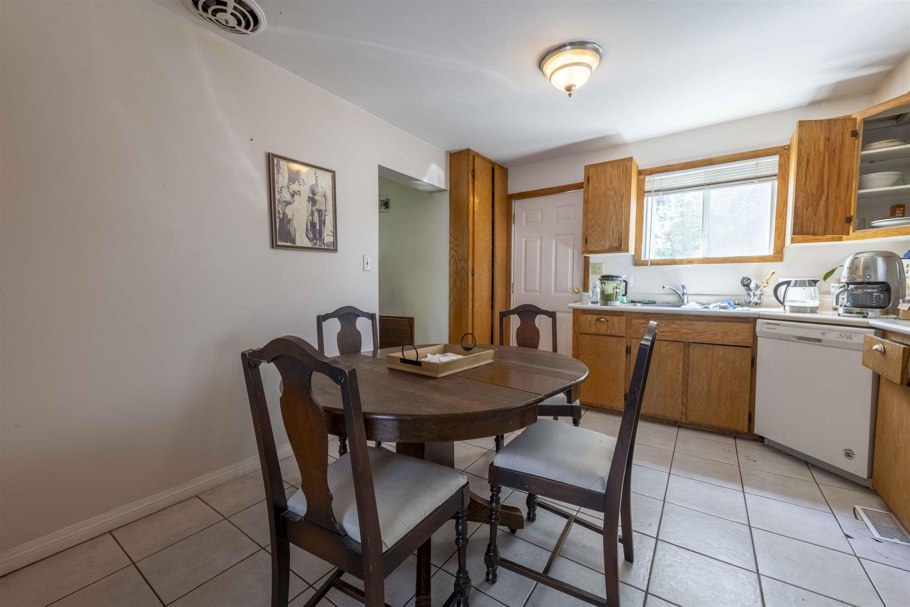 476 Brock Street E, Thunder Bay, ON - Indoor Photo Showing Dining Room