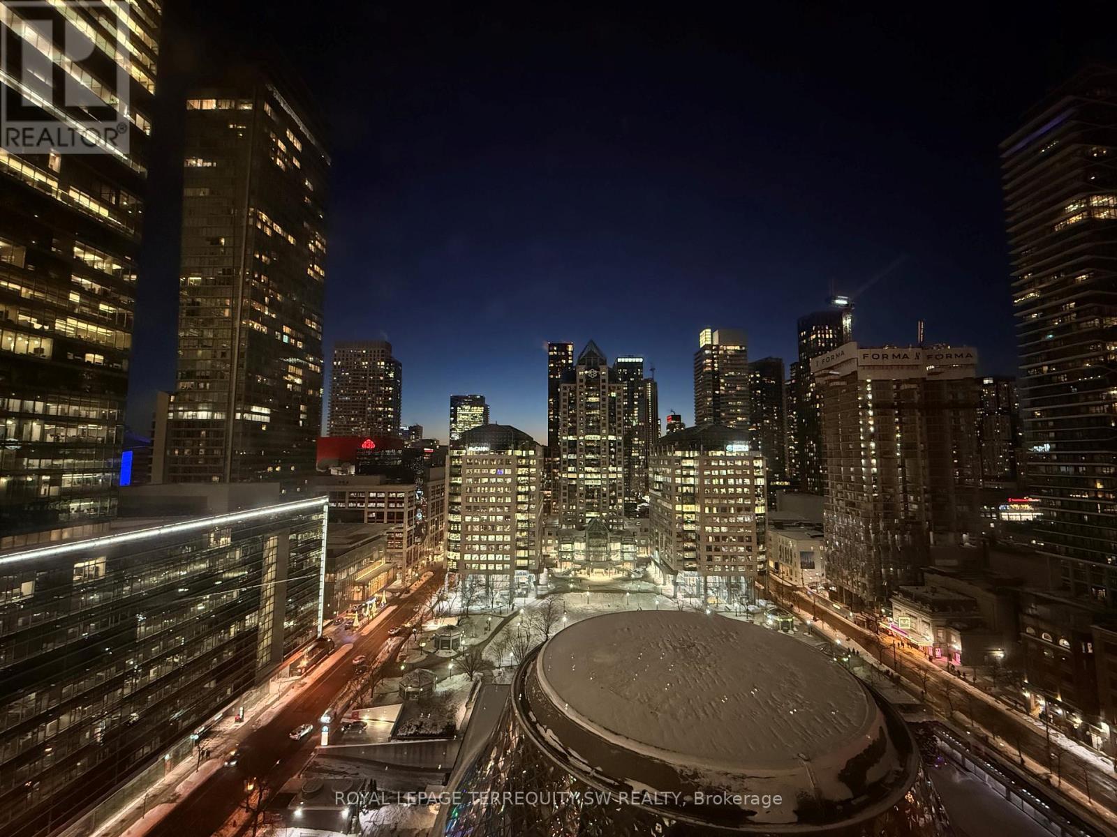 2001 - 71 Simcoe Street, Toronto, ON - Outdoor