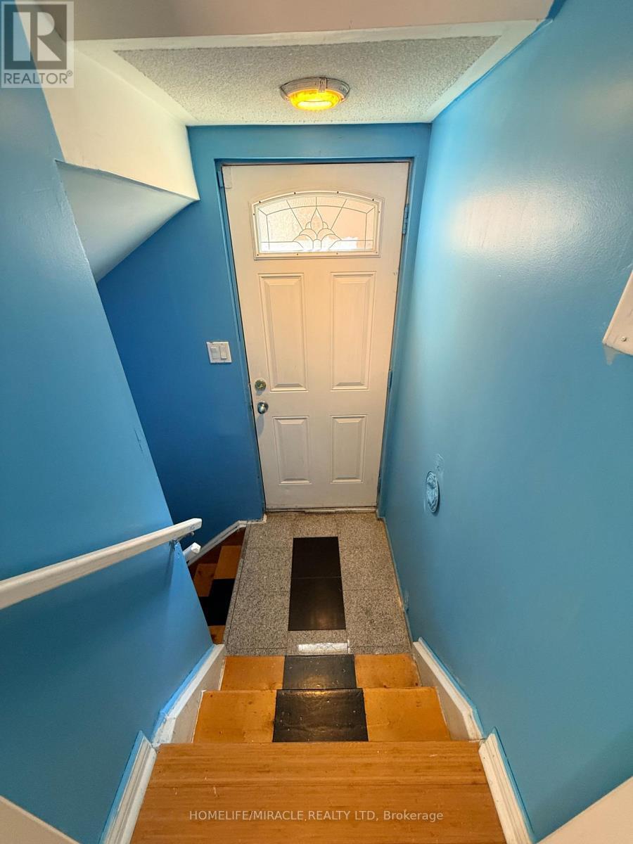 102 Misty Hills Trail, Toronto, ON - Indoor Photo Showing Other Room