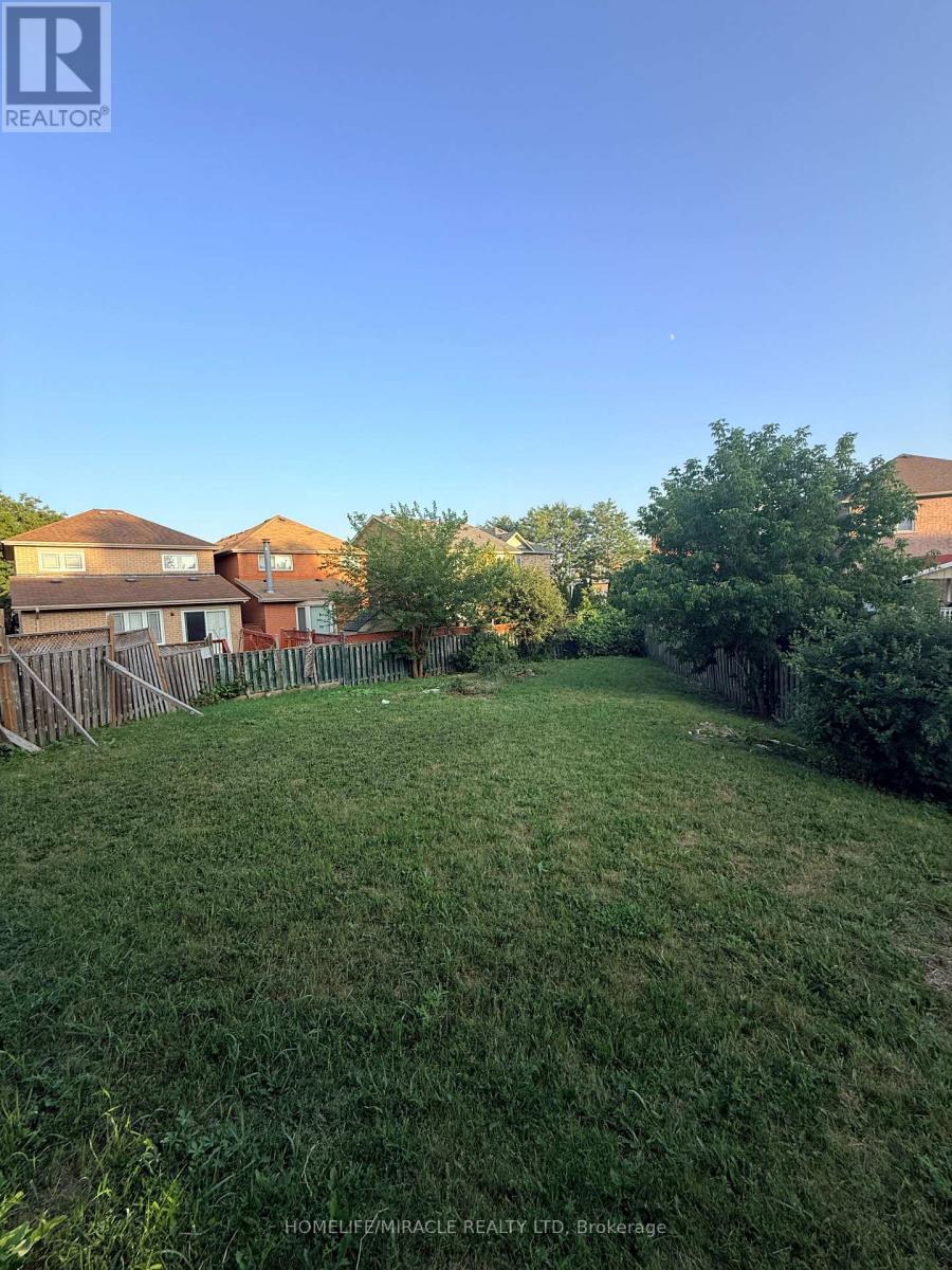 102 Misty Hills Trail, Toronto, ON - Outdoor