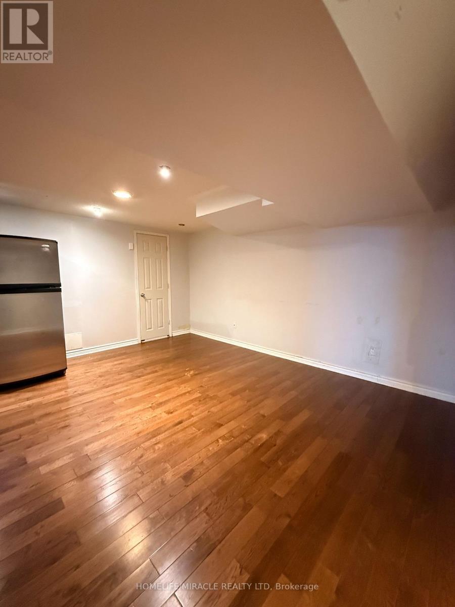 102 Misty Hills Trail, Toronto, ON - Indoor