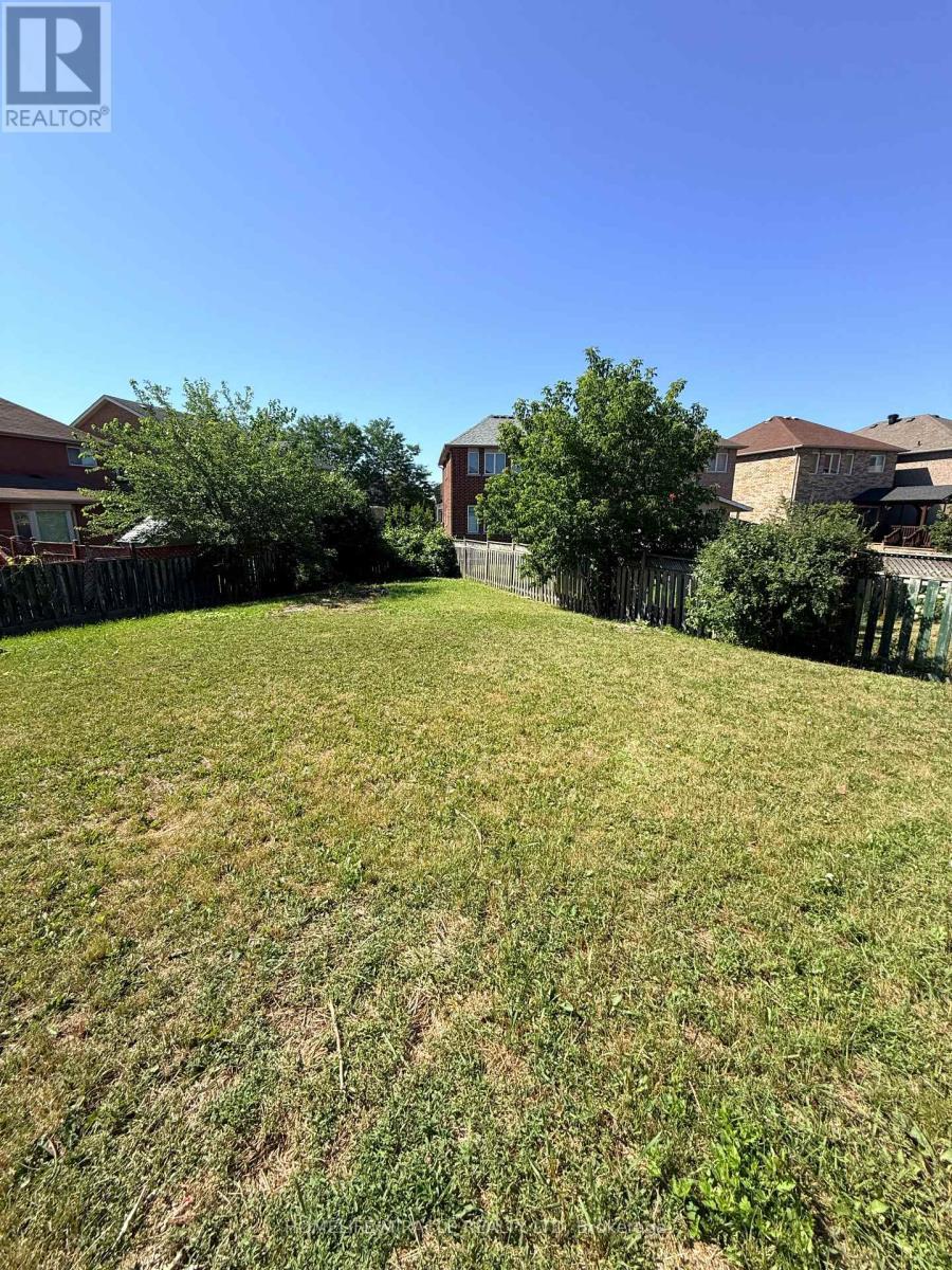 102 Misty Hills Trail, Toronto, ON - Outdoor