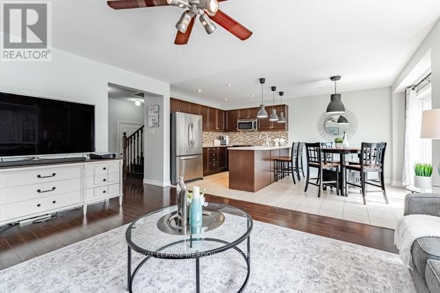 150 Mccready Drive, Milton, ON - Indoor Photo Showing Living Room