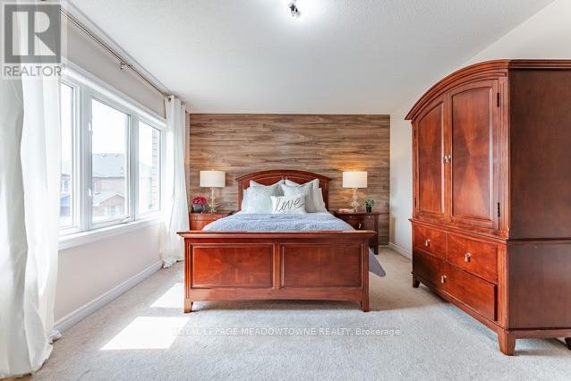 150 Mccready Drive, Milton, ON - Indoor Photo Showing Bedroom