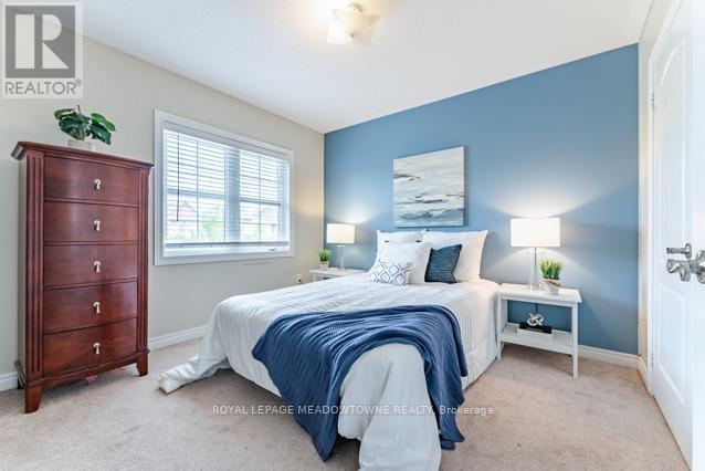 150 Mccready Drive, Milton, ON - Indoor Photo Showing Bedroom