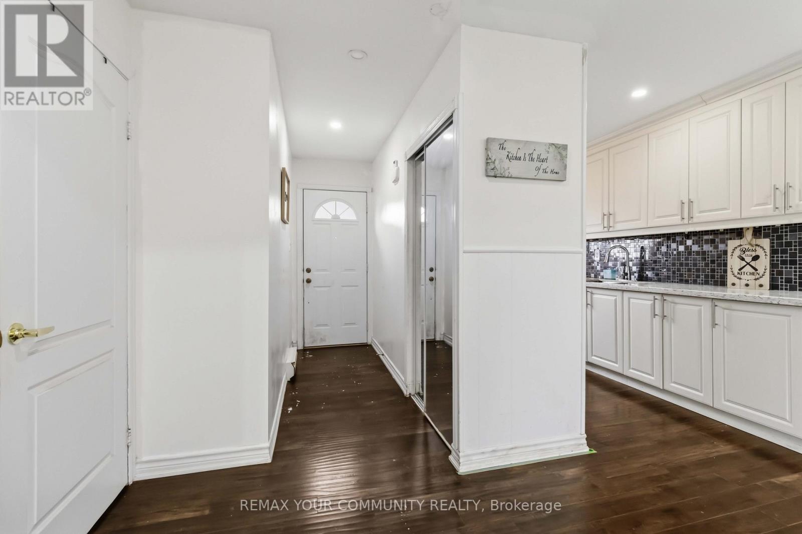 11 Grantbrook Court, Brampton, ON - Indoor Photo Showing Other Room