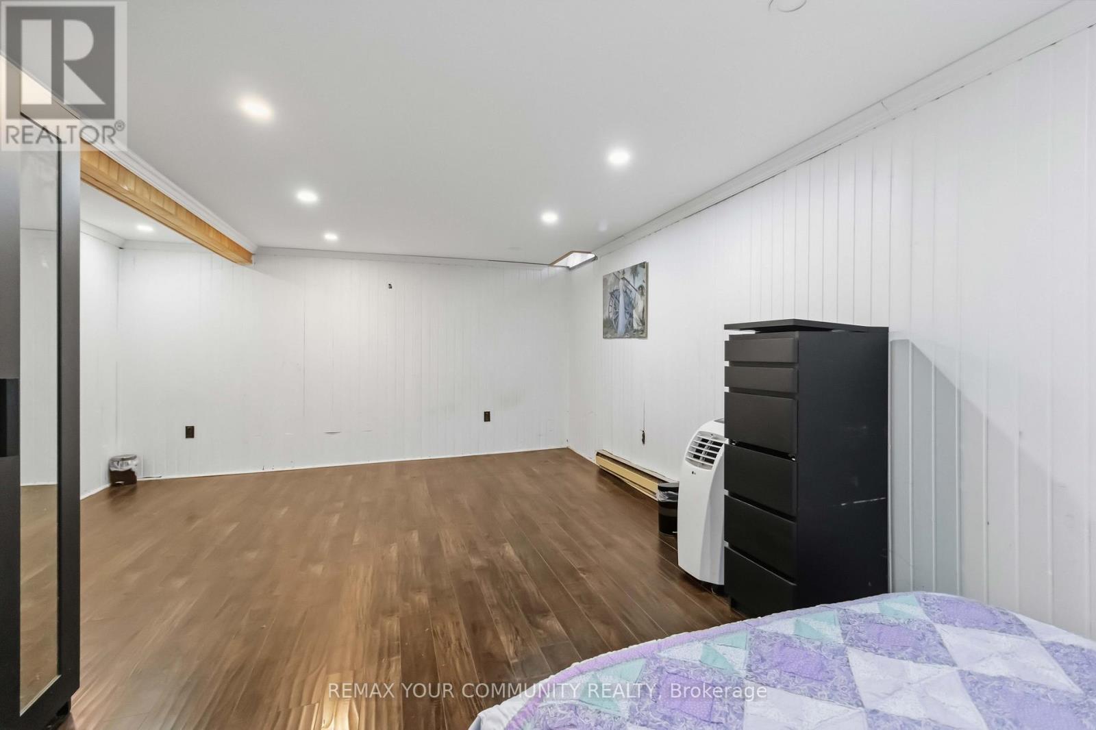 11 Grantbrook Court, Brampton, ON - Indoor