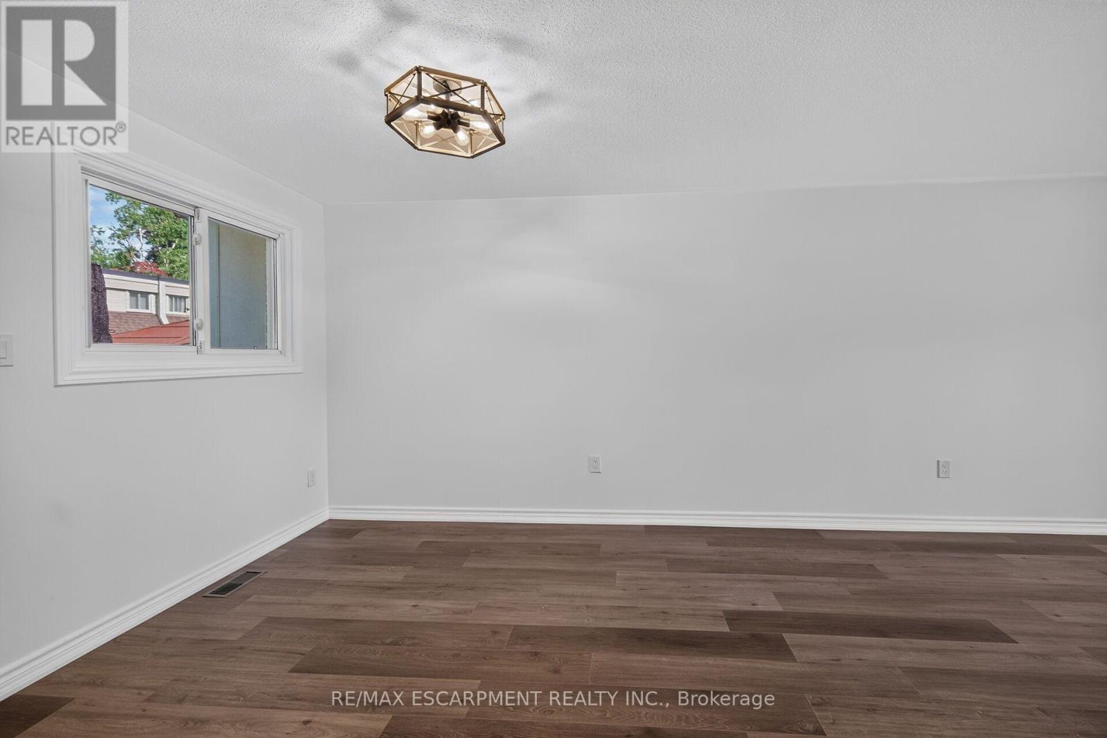 2 - 199 York Road, Hamilton, ON - Indoor Photo Showing Other Room