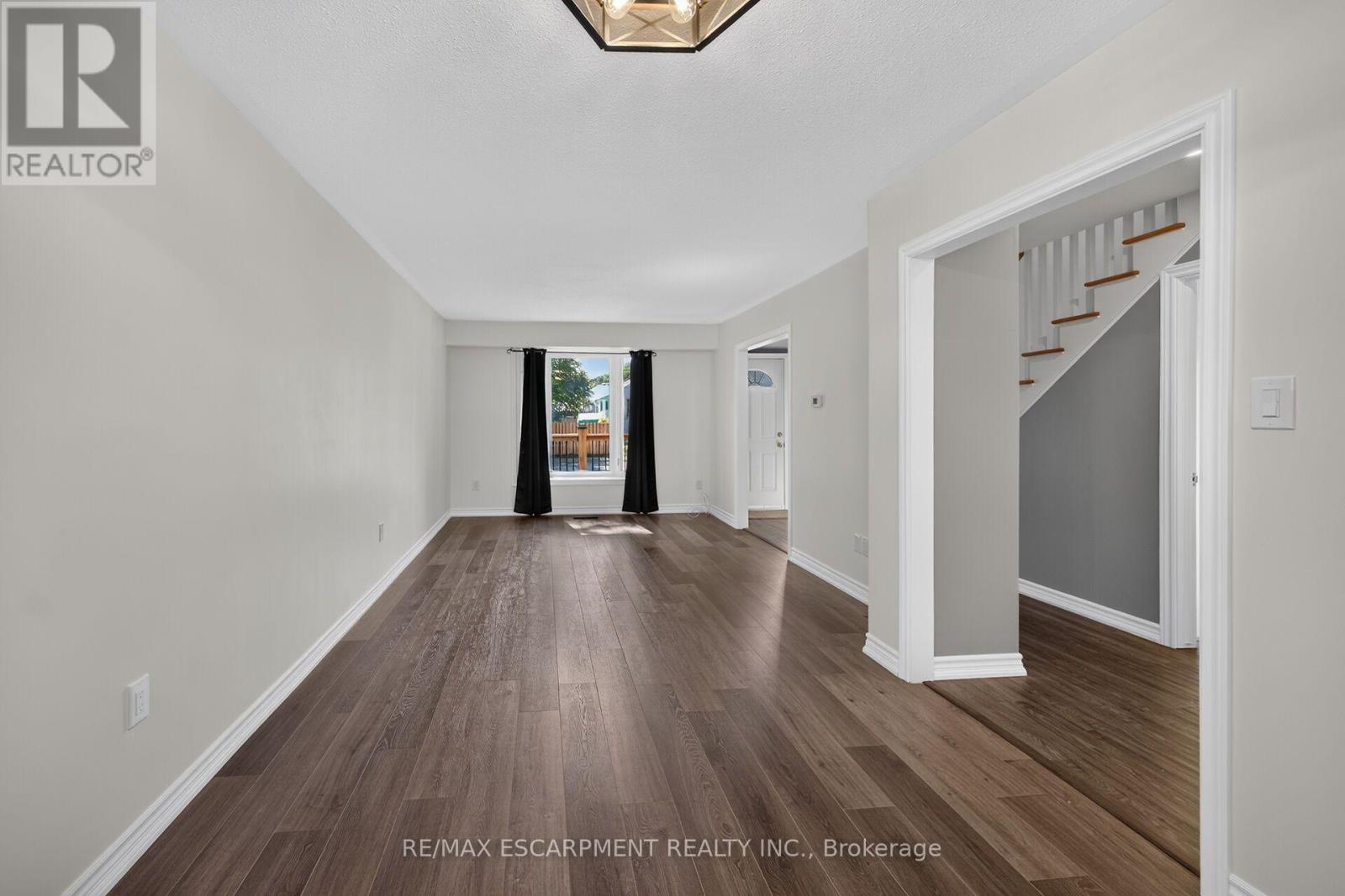 2 - 199 York Road, Hamilton, ON - Indoor Photo Showing Other Room