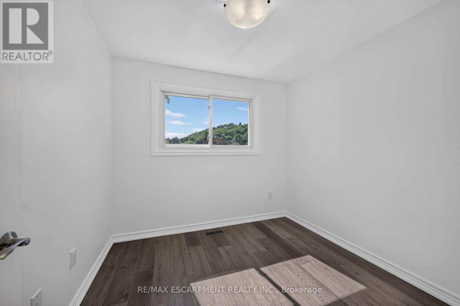 2 - 199 York Road, Hamilton, ON - Indoor Photo Showing Other Room