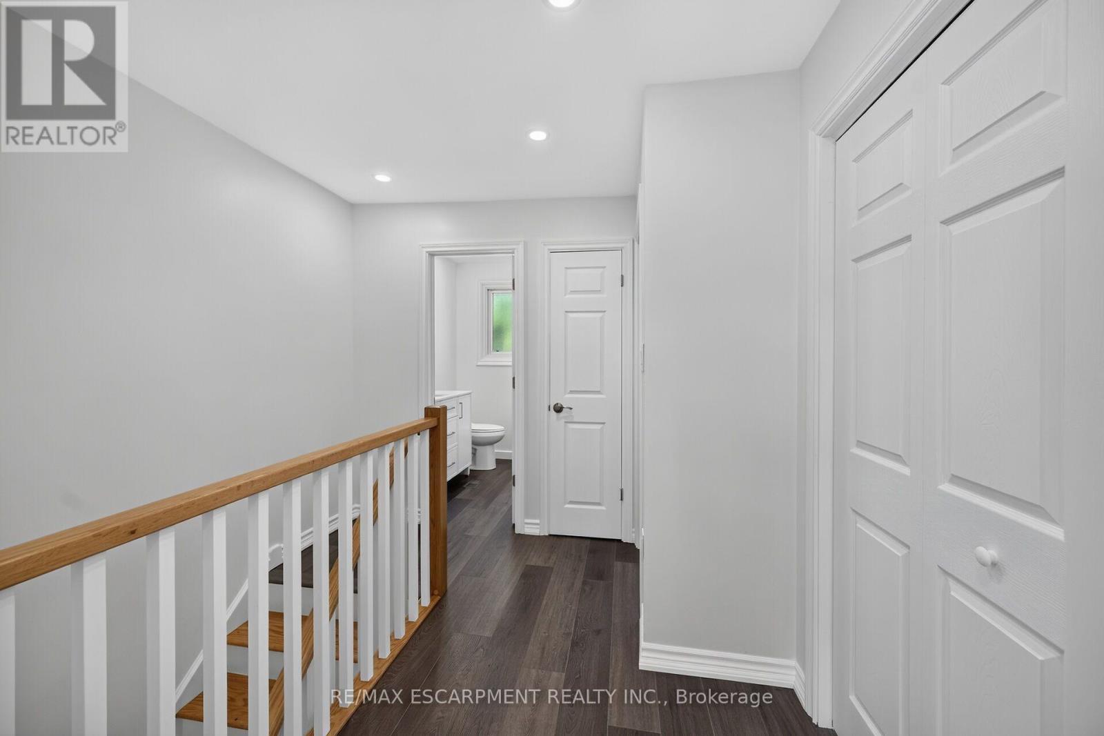 2 - 199 York Road, Hamilton, ON - Indoor Photo Showing Other Room