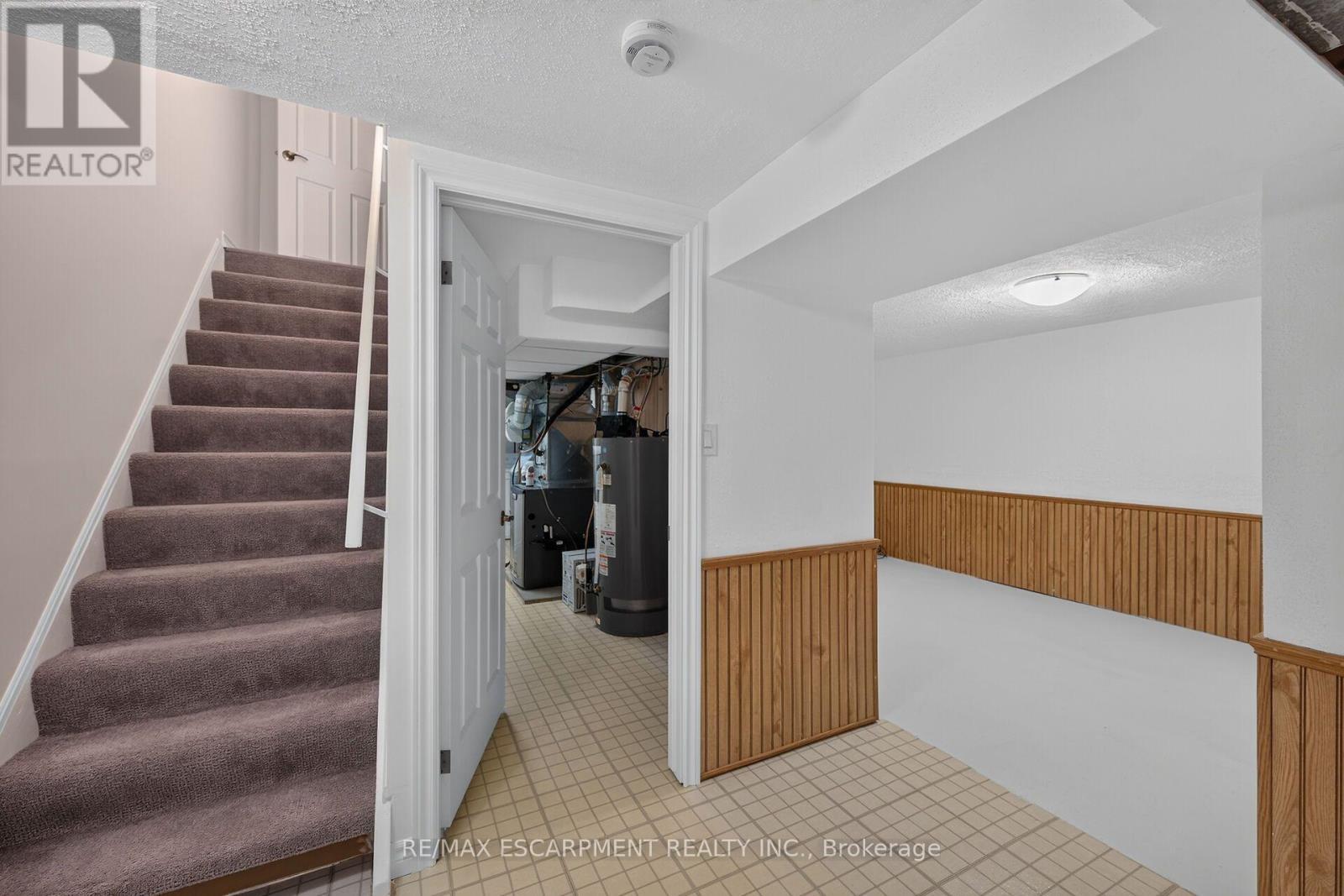 2 - 199 York Road, Hamilton, ON - Indoor Photo Showing Other Room