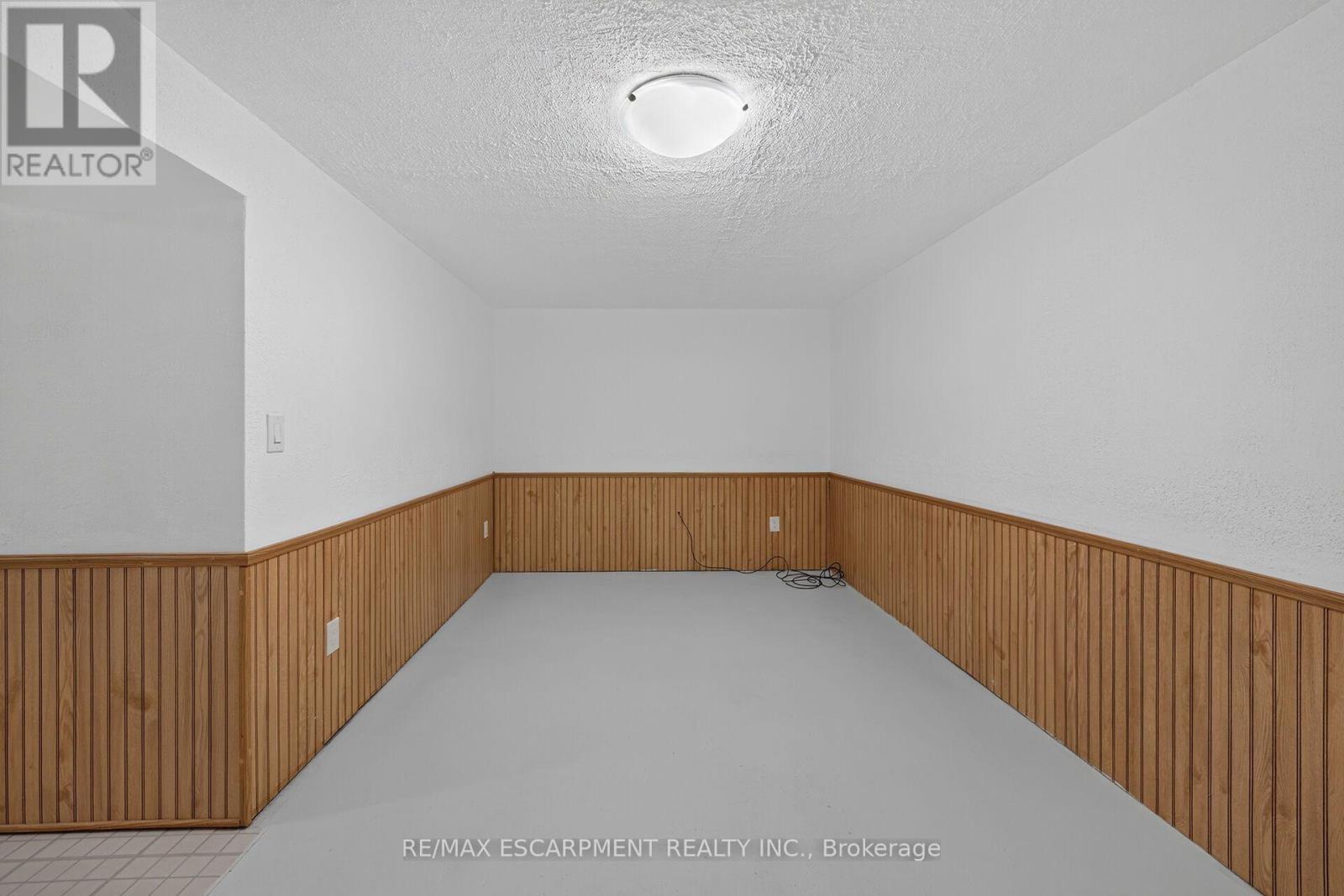 2 - 199 York Road, Hamilton, ON - Indoor Photo Showing Other Room