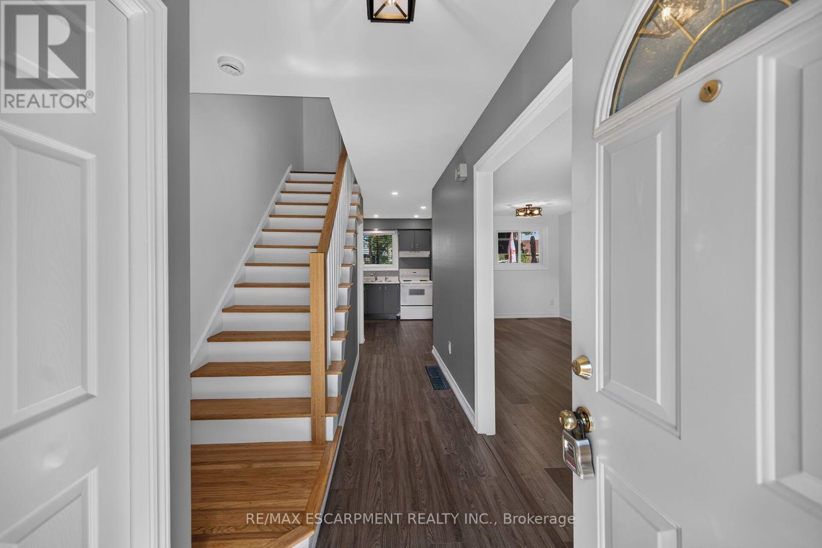 2 - 199 York Road, Hamilton, ON - Indoor Photo Showing Other Room