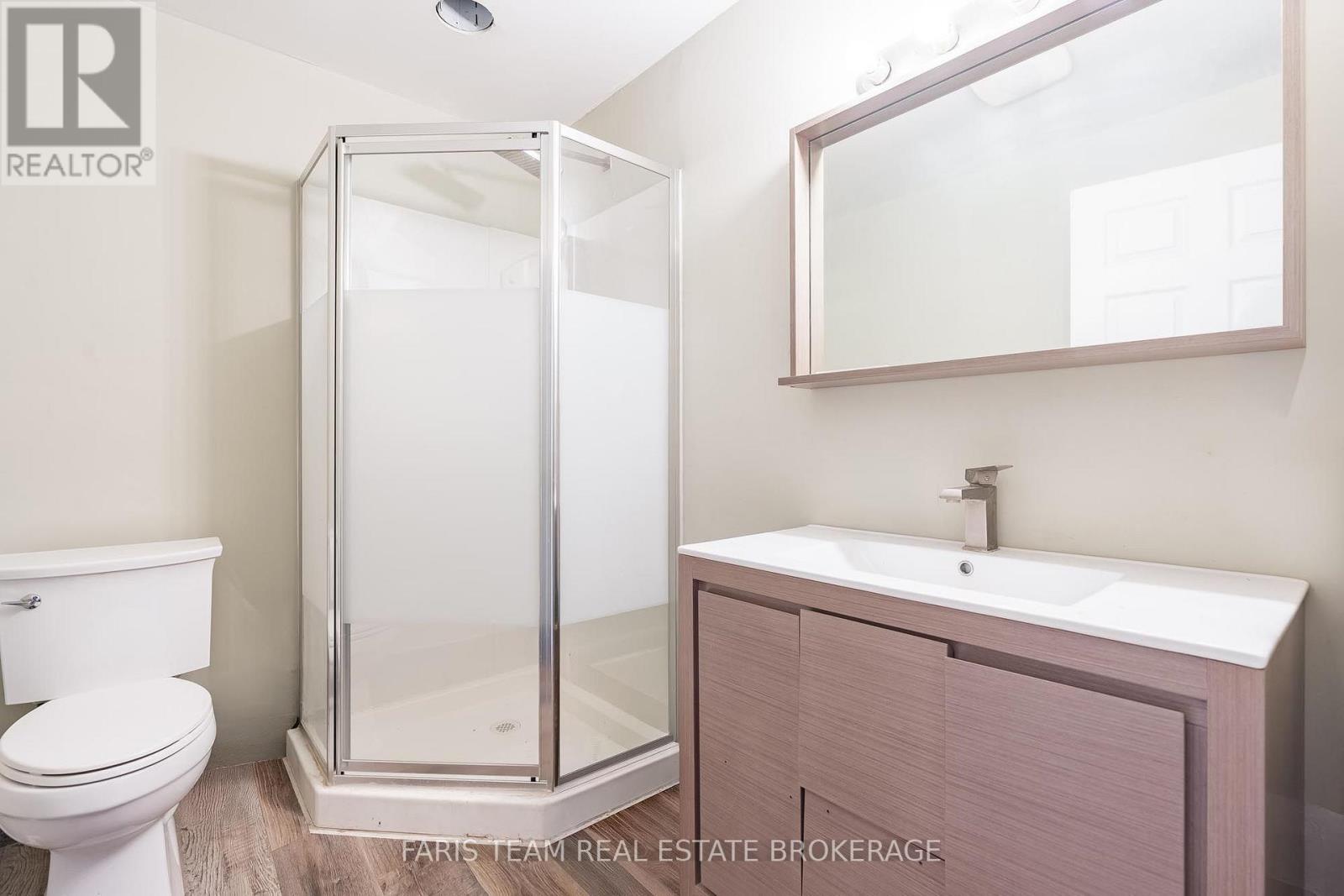 1008 Rainbow Valley Road W, Springwater, ON - Indoor Photo Showing Bathroom