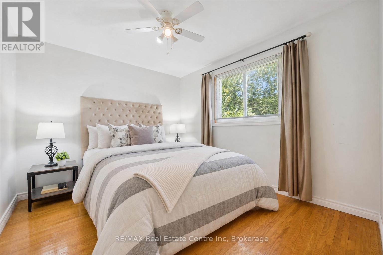 95 Mountford Drive, Guelph (Grange Road), ON - Indoor Photo Showing Bedroom