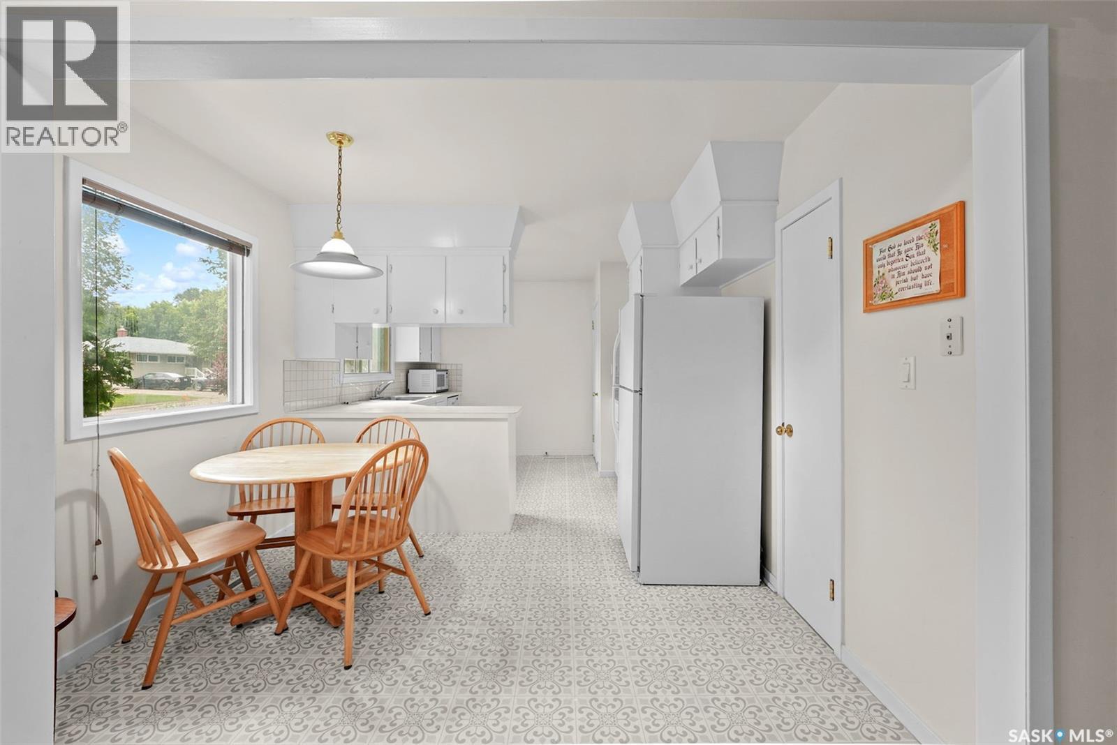 96 Marsh Crescent, Regina, SK - Indoor Photo Showing Dining Room