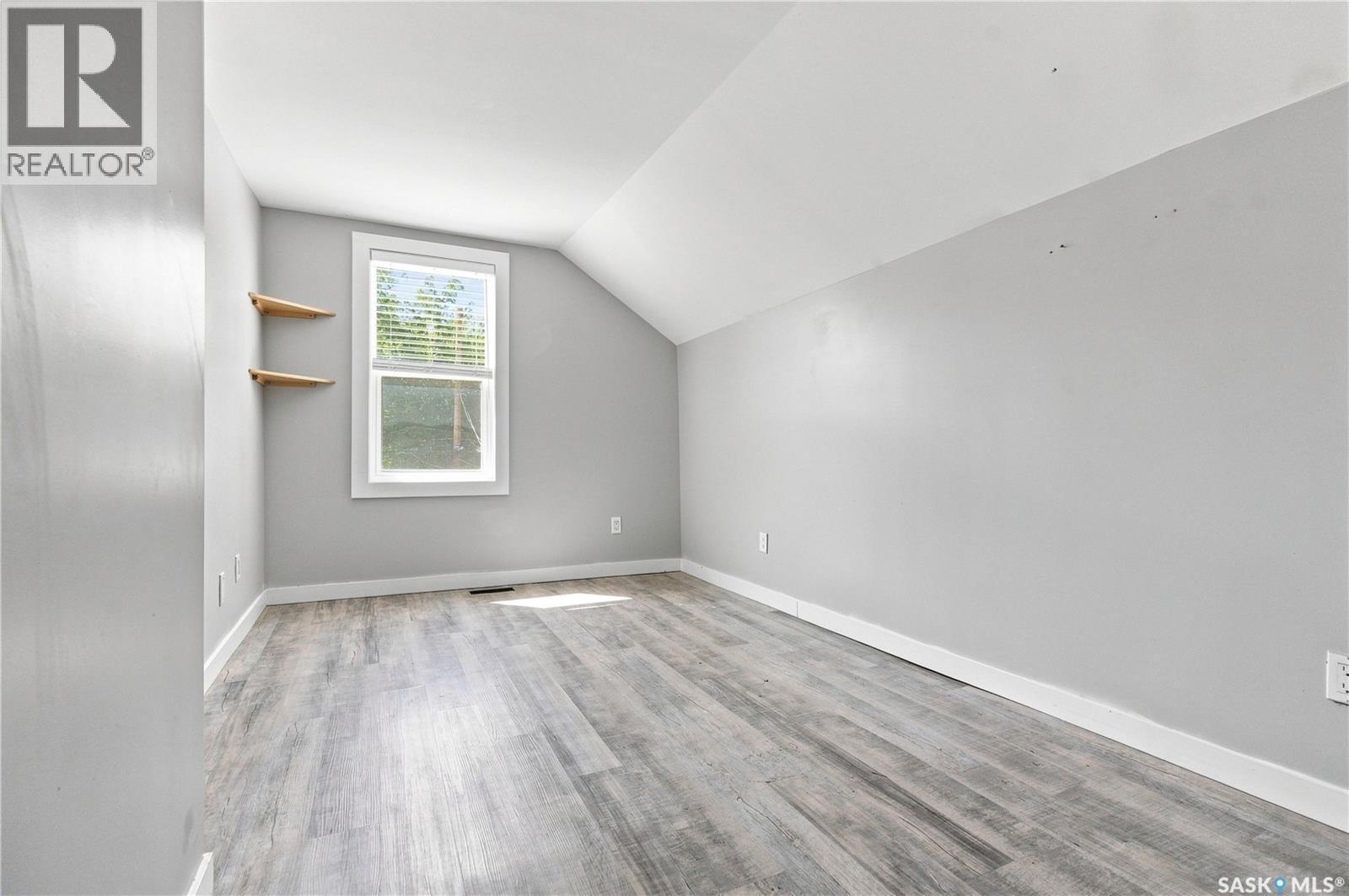 215 26Th Street W, Saskatoon, SK - Indoor Photo Showing Other Room