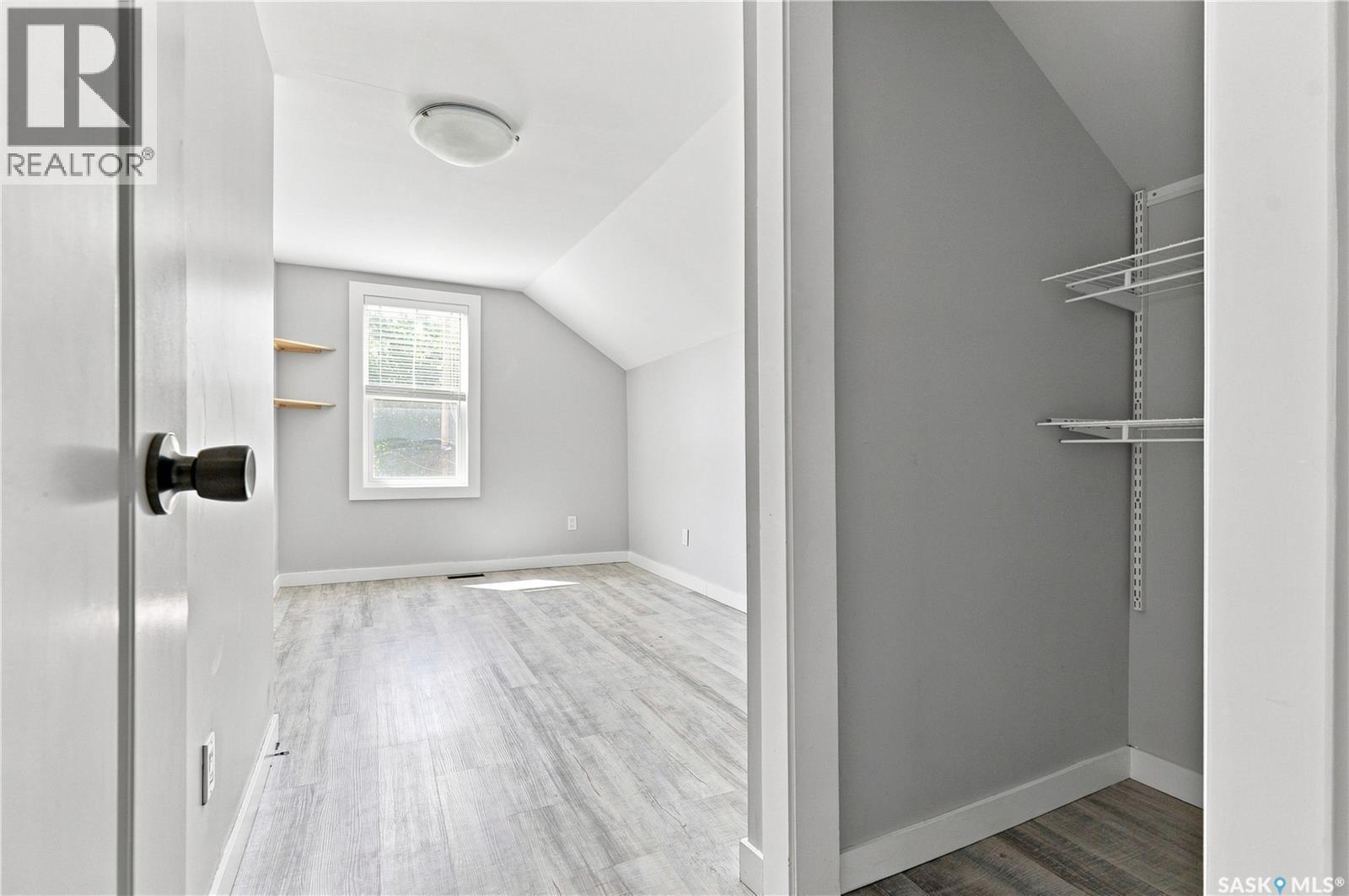215 26Th Street W, Saskatoon, SK - Indoor