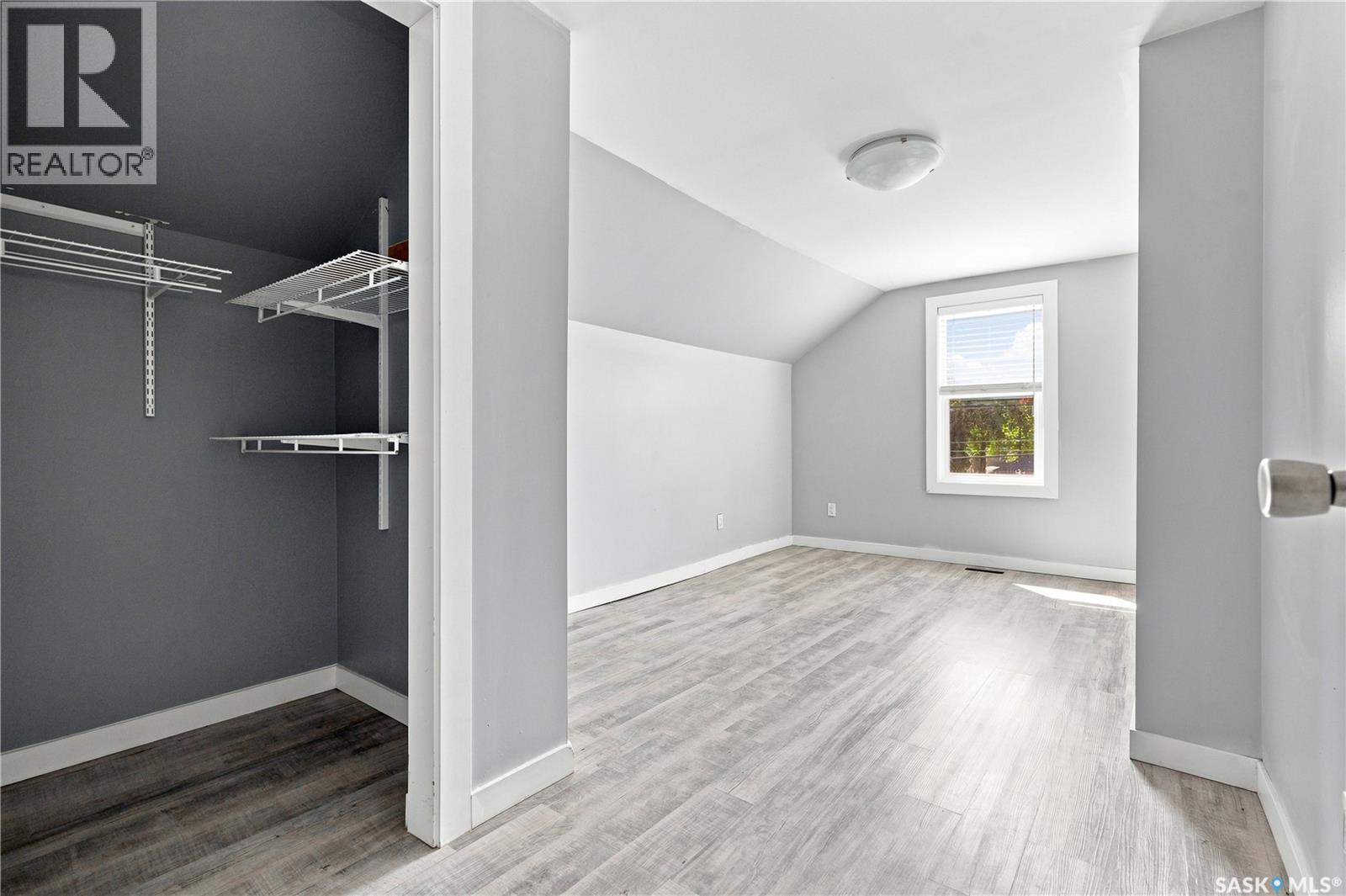 215 26Th Street W, Saskatoon, SK - Indoor