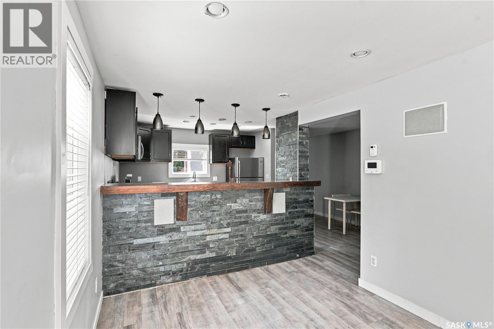 215 26Th Street W, Saskatoon, SK - Indoor