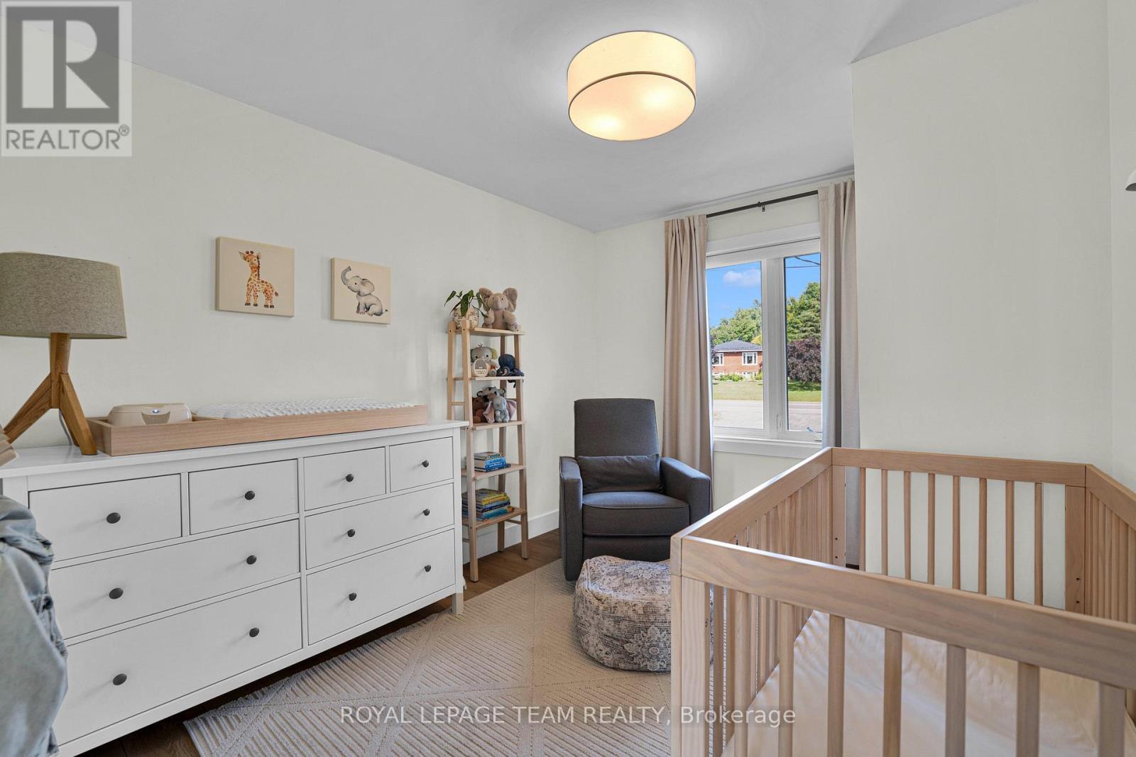 2584 Stagecoach Road, Ottawa, ON - Indoor Photo Showing Bedroom