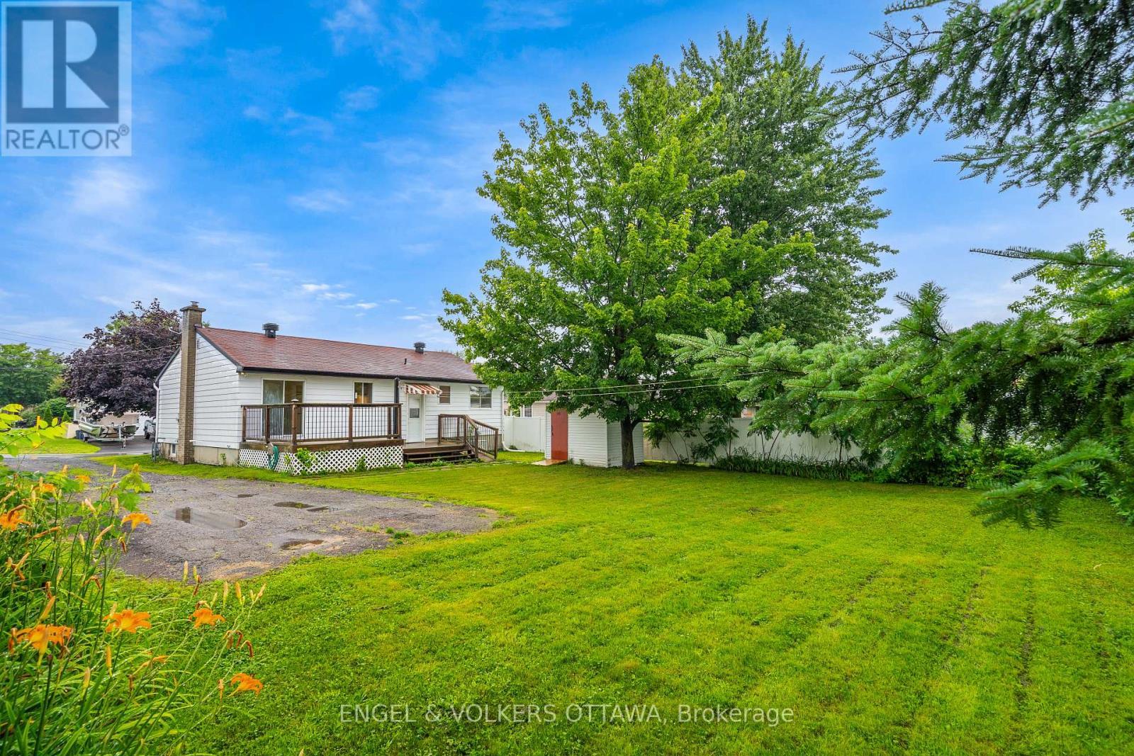 871 Notre Dame Street, Clarence-Rockland, ON - Outdoor