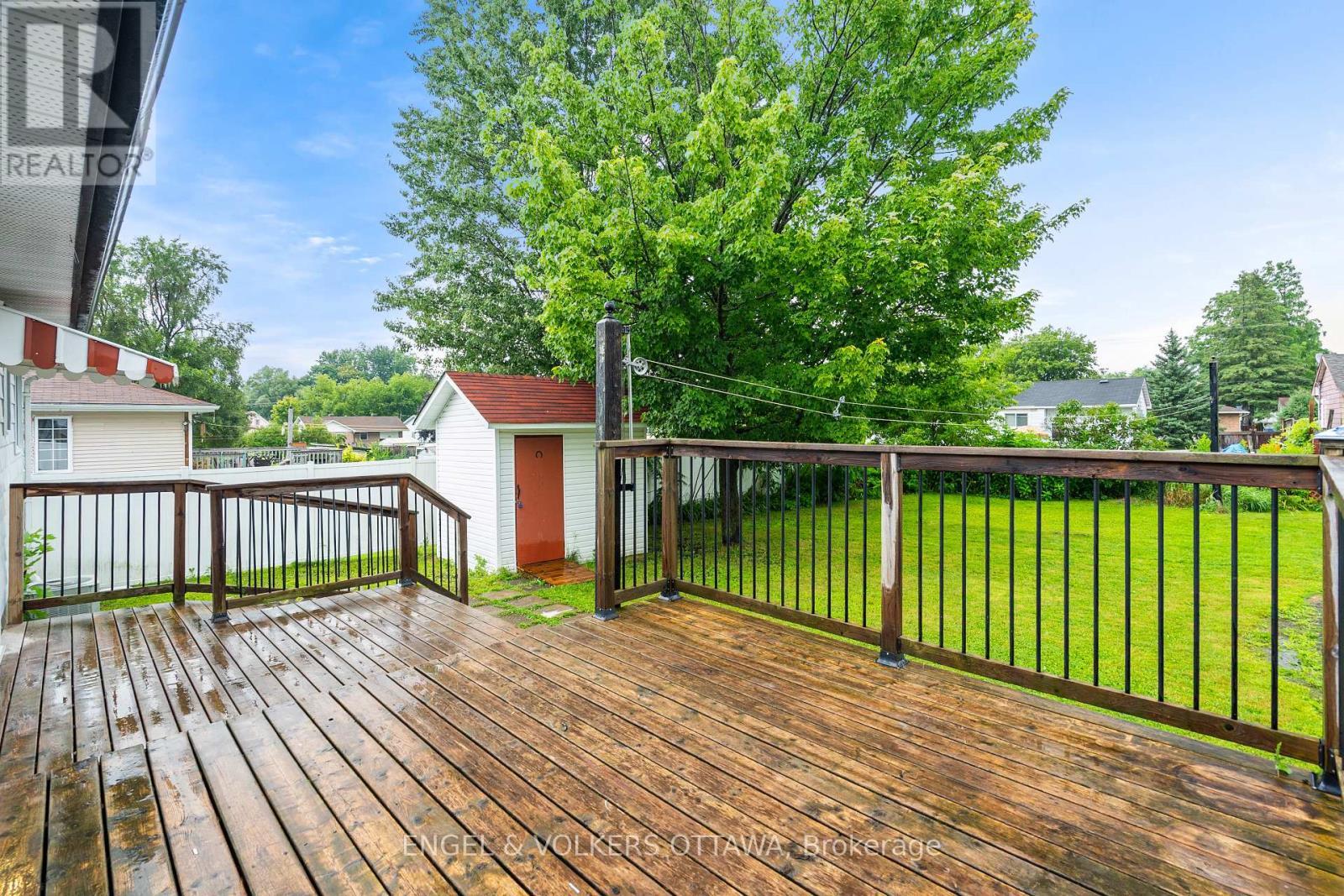 871 Notre Dame Street, Clarence-Rockland, ON - Outdoor With Deck Patio Veranda With Exterior