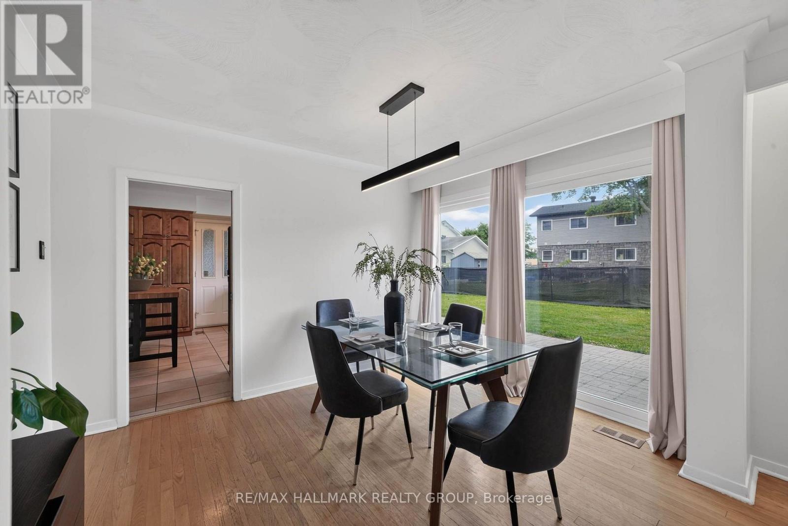 1038 Arnot Road, Ottawa, ON - Indoor Photo Showing Dining Room