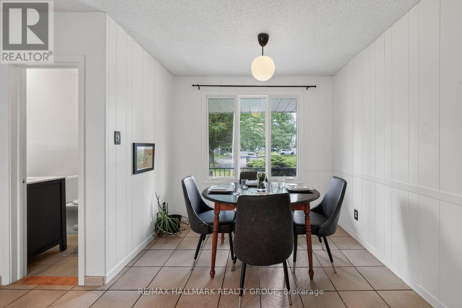 1038 Arnot Road, Ottawa, ON - Indoor Photo Showing Dining Room