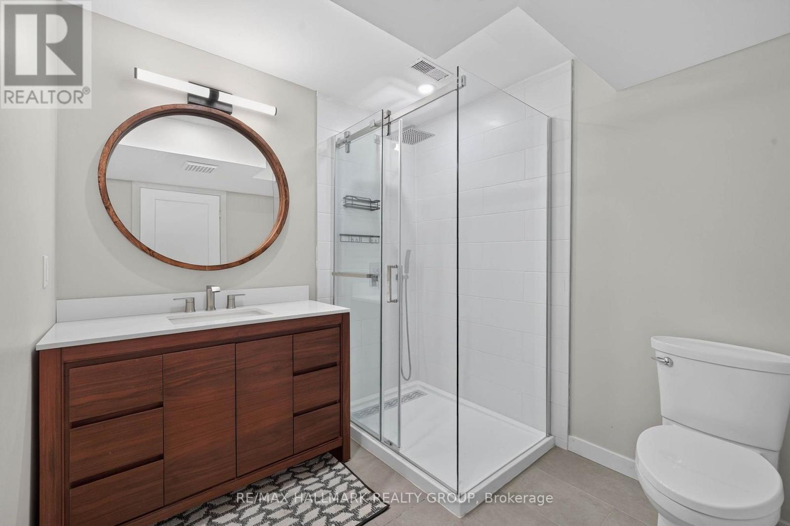 1038 Arnot Road, Ottawa, ON - Indoor Photo Showing Bathroom