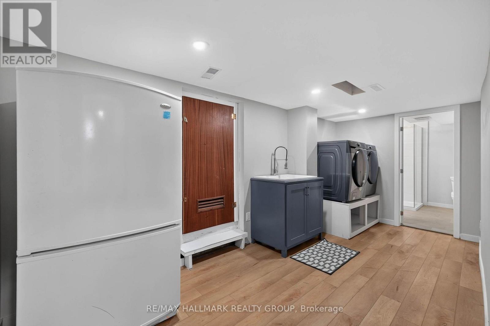 1038 Arnot Road, Ottawa, ON - Indoor