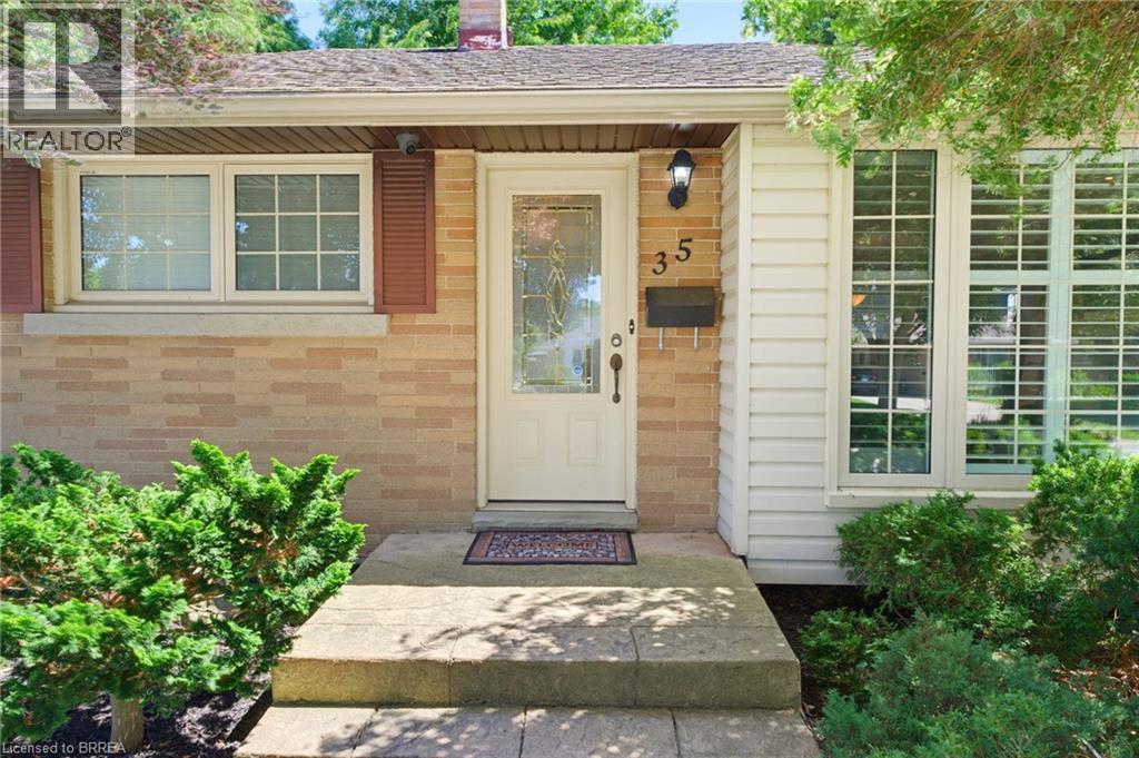35 Varadi Avenue, Brantford, ON - Outdoor With Exterior