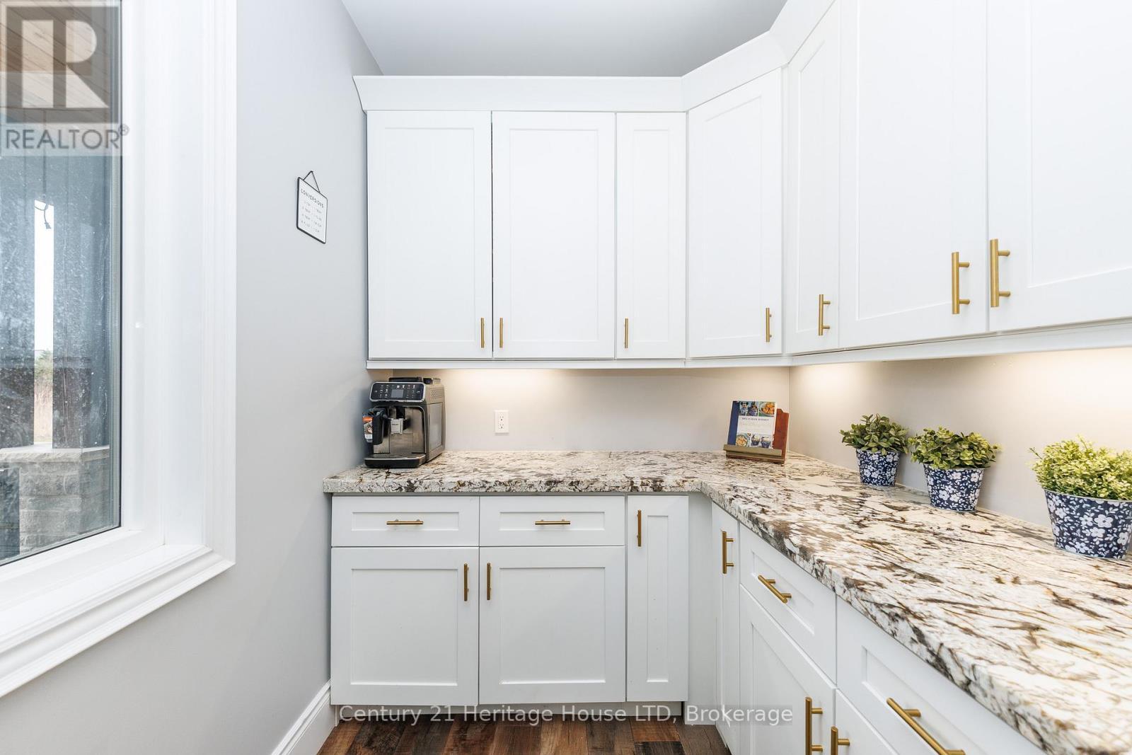 Pantry - 856 Lorraine Road, Port Colborne (Sherkston), ON - Indoor Photo Showing Kitchen