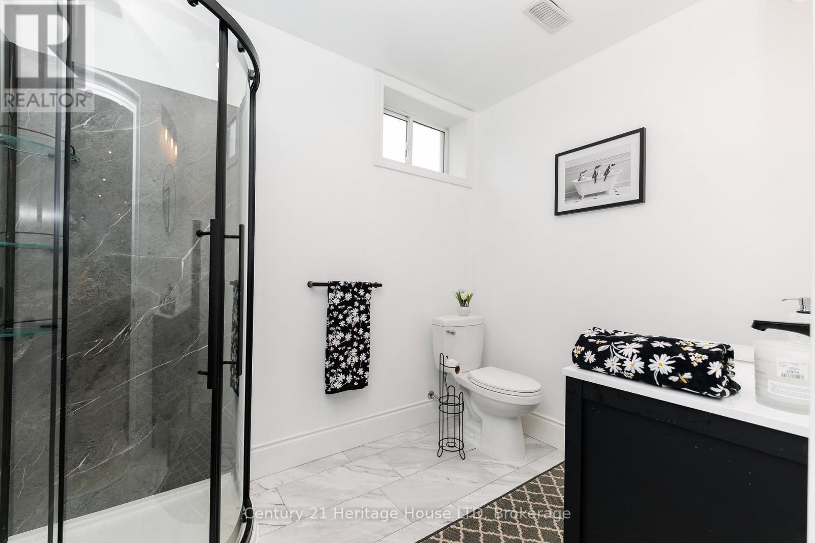 Basement Bathroom 3-Piece - 856 Lorraine Road, Port Colborne (Sherkston), ON - Indoor Photo Showing Bathroom