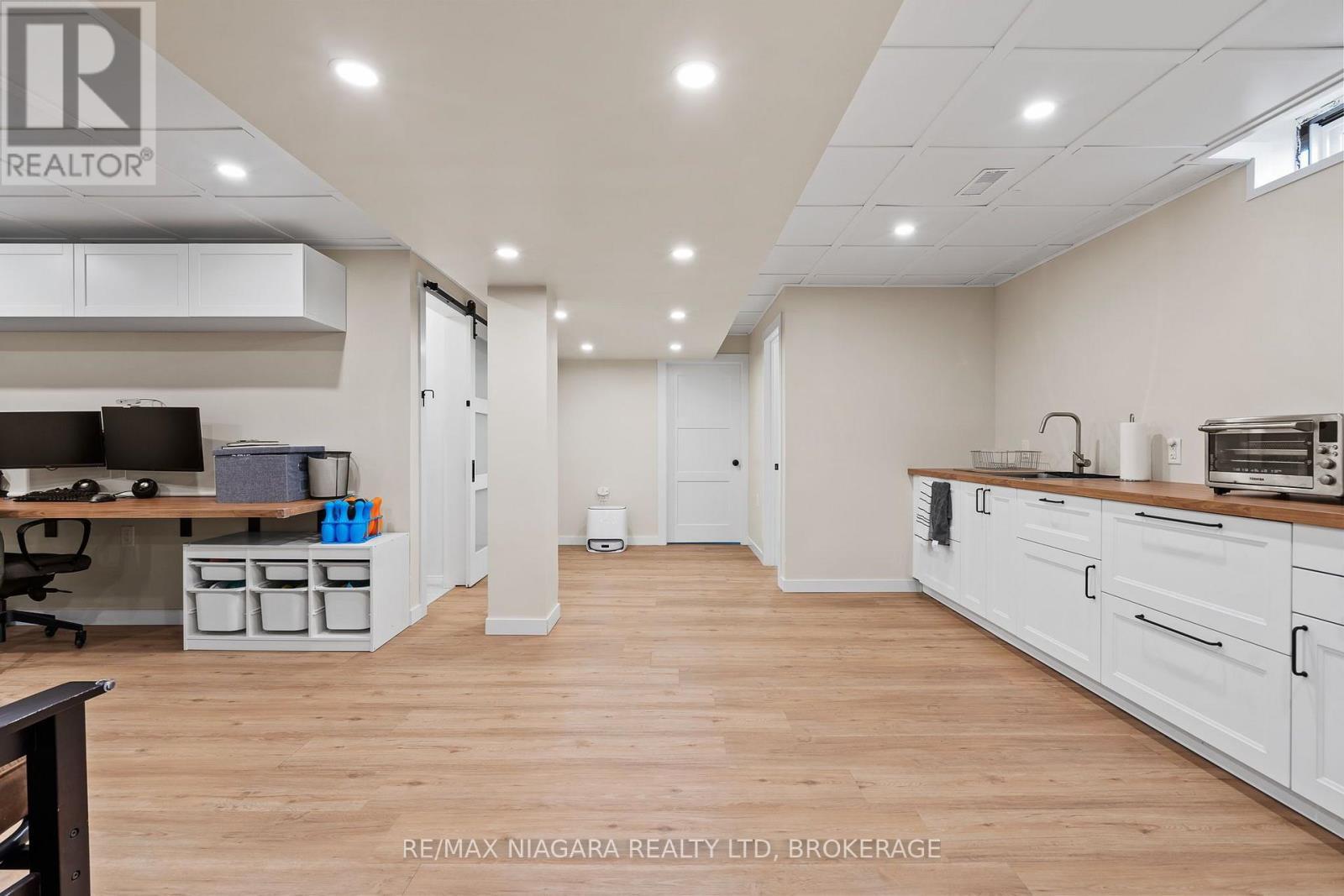 17 Jackson Court W, Welland (N. Welland), ON - Indoor