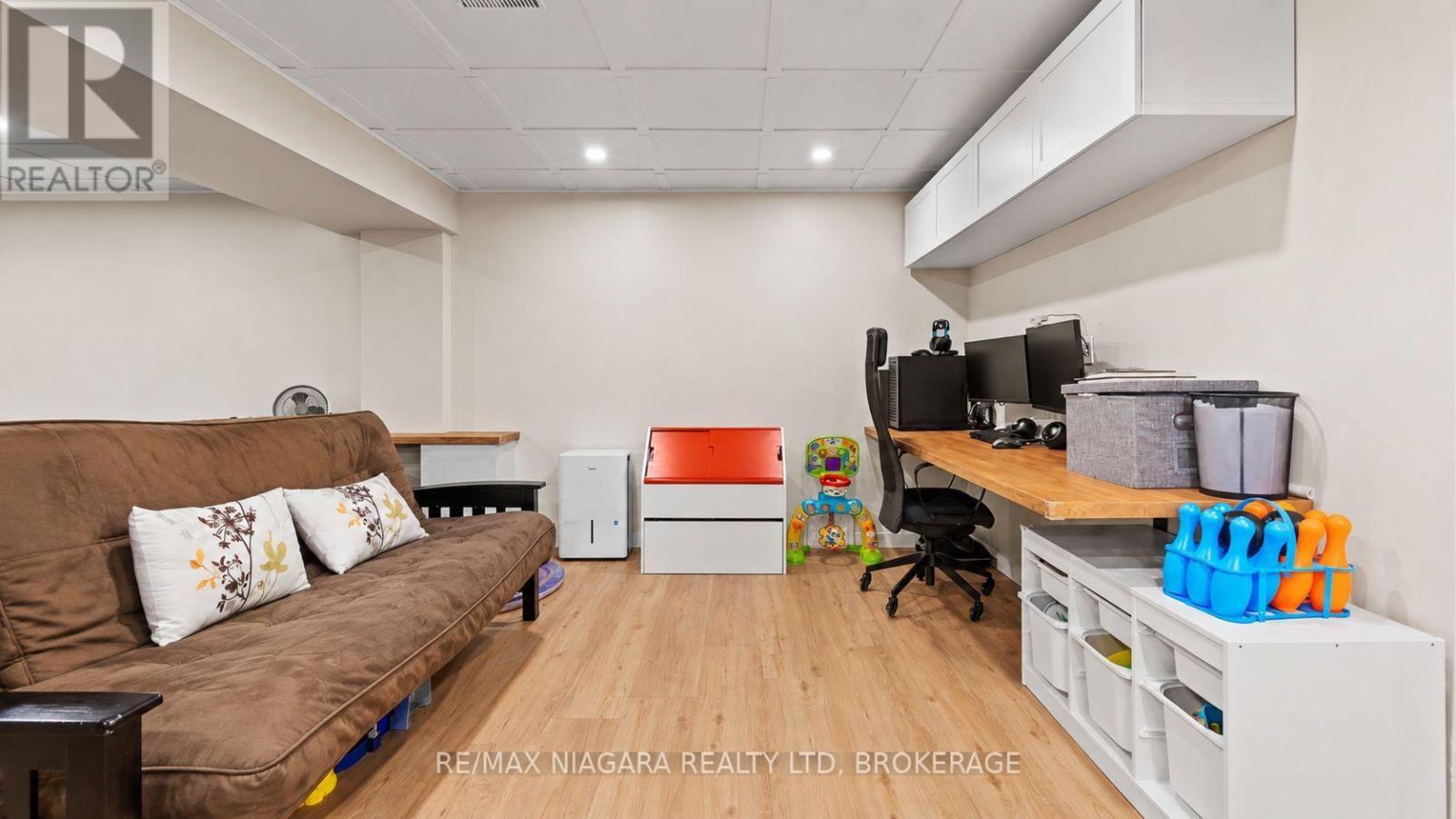 17 Jackson Court W, Welland (N. Welland), ON - Indoor