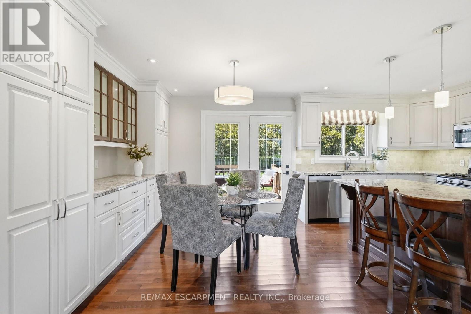 133 New Lakeshore Road, Norfolk, ON - Indoor