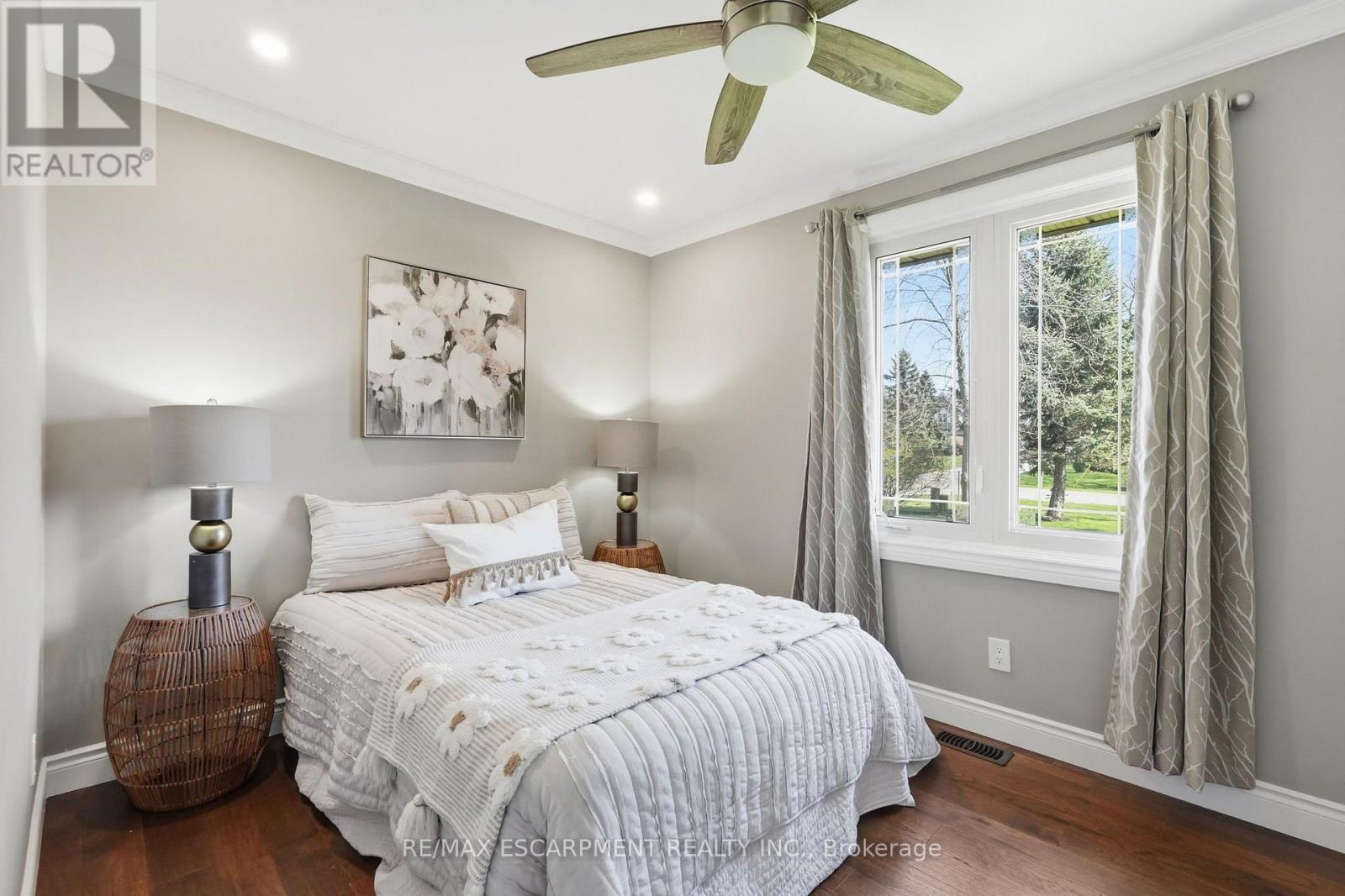 133 New Lakeshore Road, Norfolk, ON - Indoor Photo Showing Bedroom