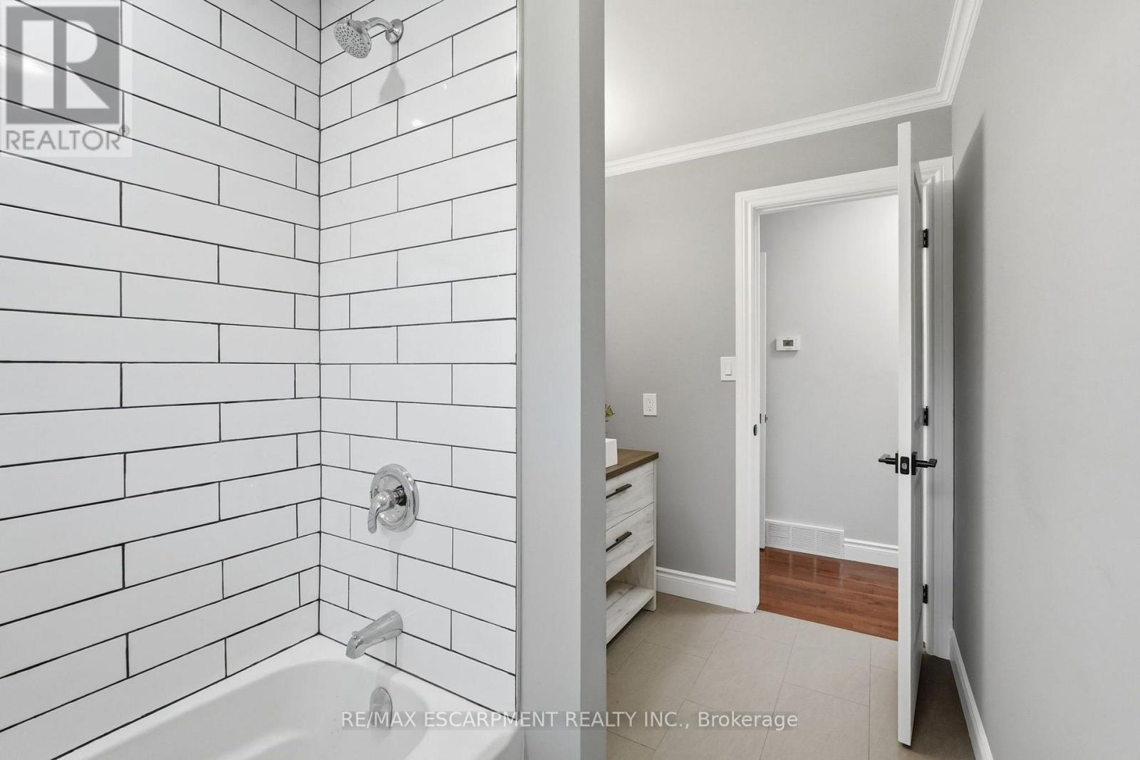 133 New Lakeshore Road, Norfolk, ON - Indoor Photo Showing Bathroom